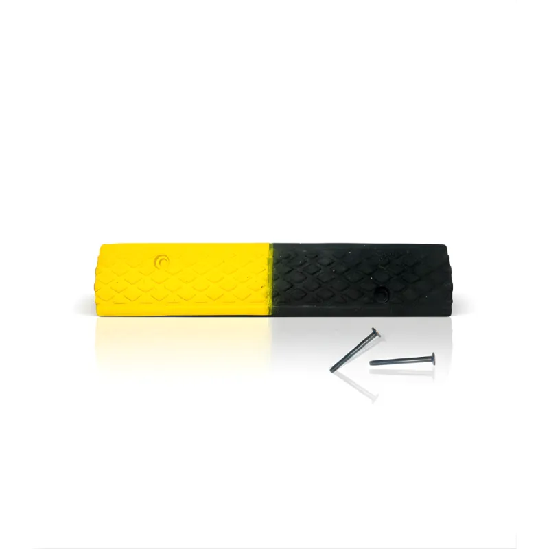 Polisi Tidur SSBO 10×50×2 cm – Warna Hitam Kuning Reflektif + 2 Baut Pemasangan, Anti Slip, Kuat & Tahan Cuaca
