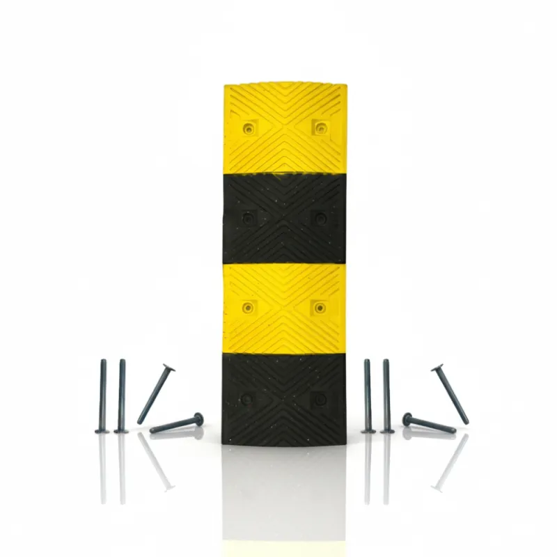 SSBO Polisi Tidur Karet 4 cm – Ukuran 100 × 35 cm, Hitam Kuning Reflektif Anti Slip + Baut Pemasangan
