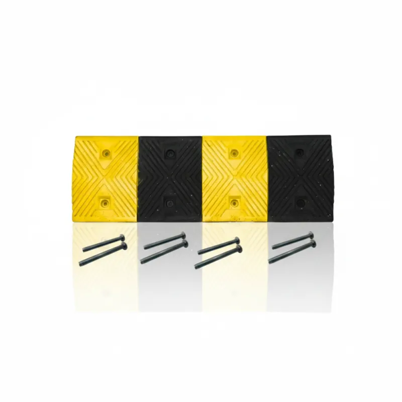 SSBO Polisi Tidur Karet 4 cm – Ukuran 100 × 35 cm, Hitam Kuning Reflektif Anti Slip + Baut Pemasangan