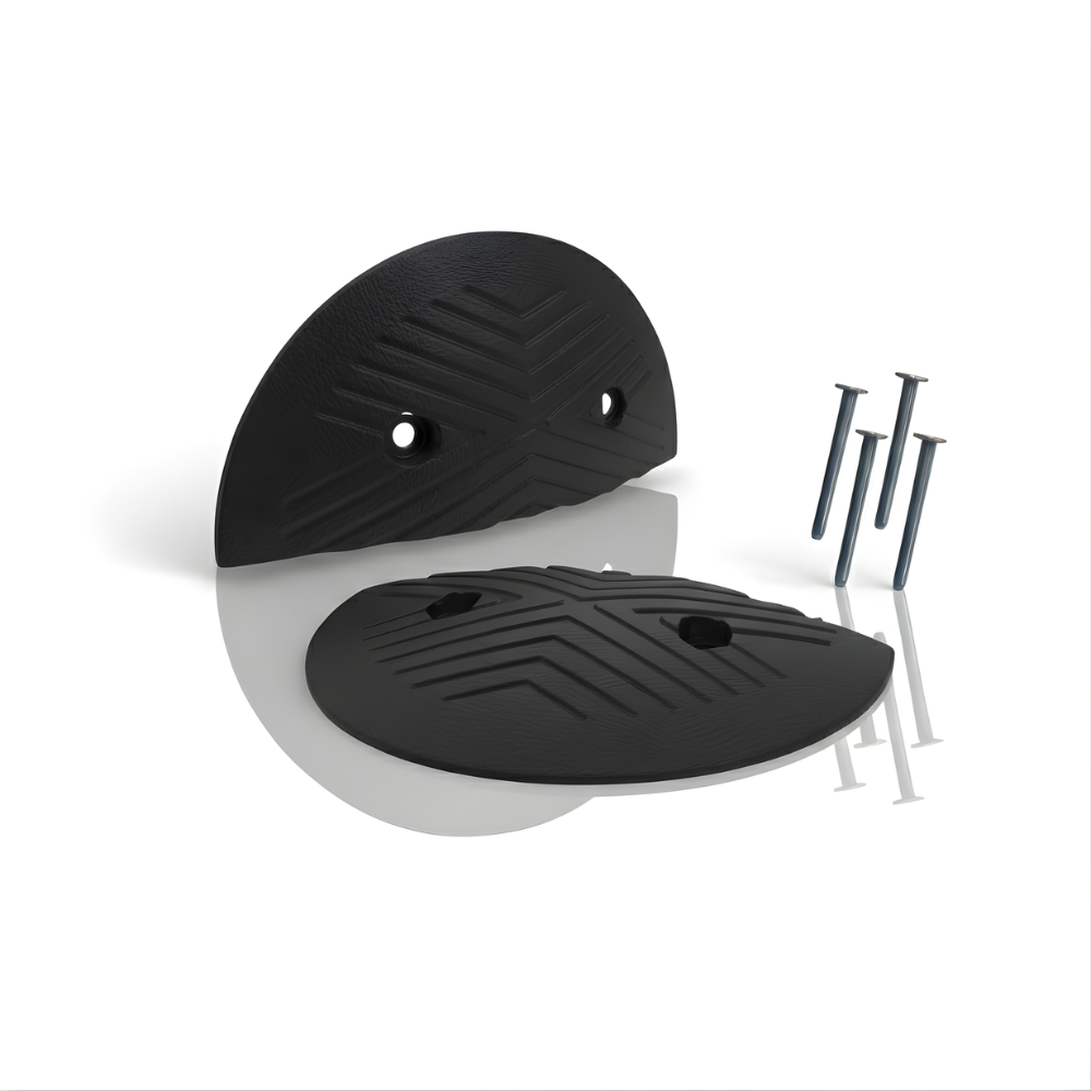 2 Ujung Polisi Tidur SSBO 4×18×35 + 4 Baut Pemasangan – Warna Hitam, Anti Slip & Mudah Dipasang