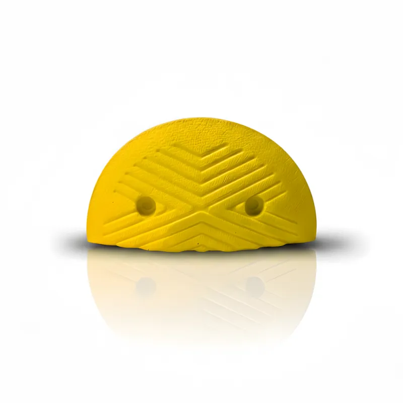 Ujung Polisi Tidur SSBO 4×18×35 – Warna Kuning, Anti Slip & Mudah Dipasang