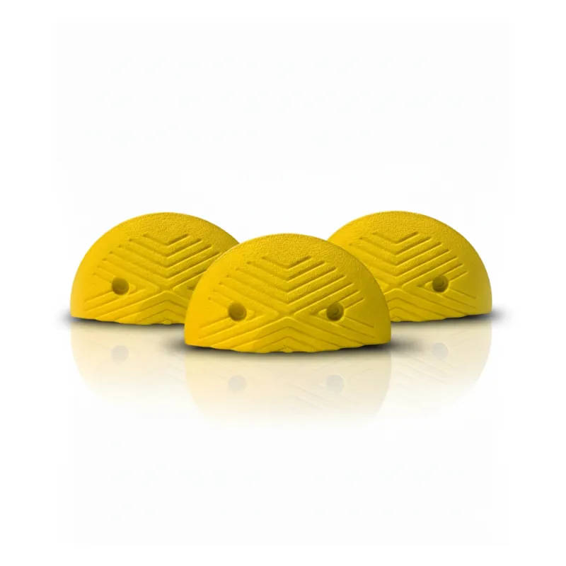Ujung Polisi Tidur SSBO 4×18×35 – Warna Kuning, Anti Slip & Mudah Dipasang