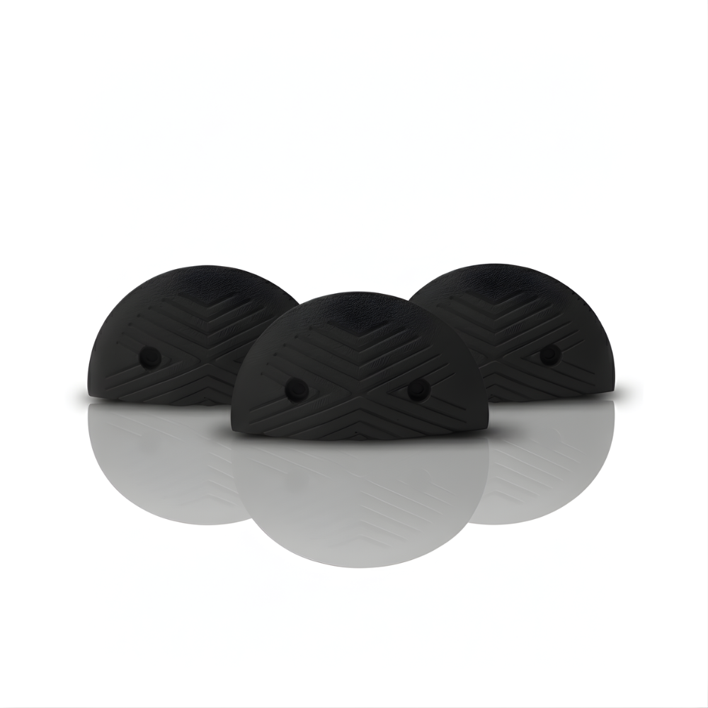 Ujung Polisi Tidur SSBO 4 × 18 × 35 cm – Warna Hitam, Anti Slip & Mudah Dipasang